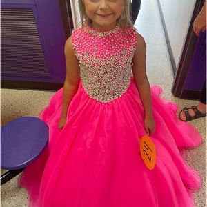 Ashley Lauren size 8 Pageant Dress